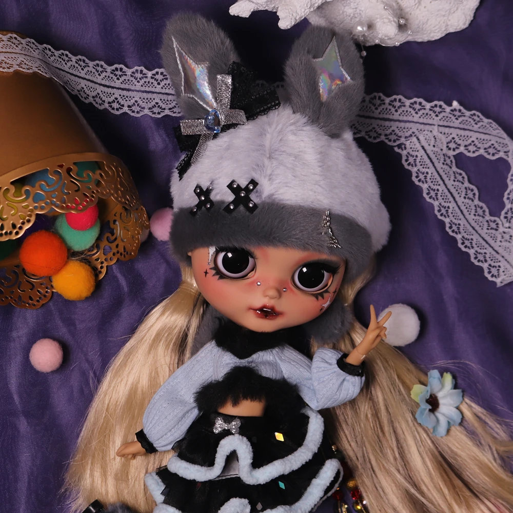 

ICY DBS Blyth Doll Tan Skin Matte Face Cool Girl Ручная роспись для макияжа Fuzzy Rabbit Dress 30 см Кукла Фестивальный подарок Подарок на день рождения