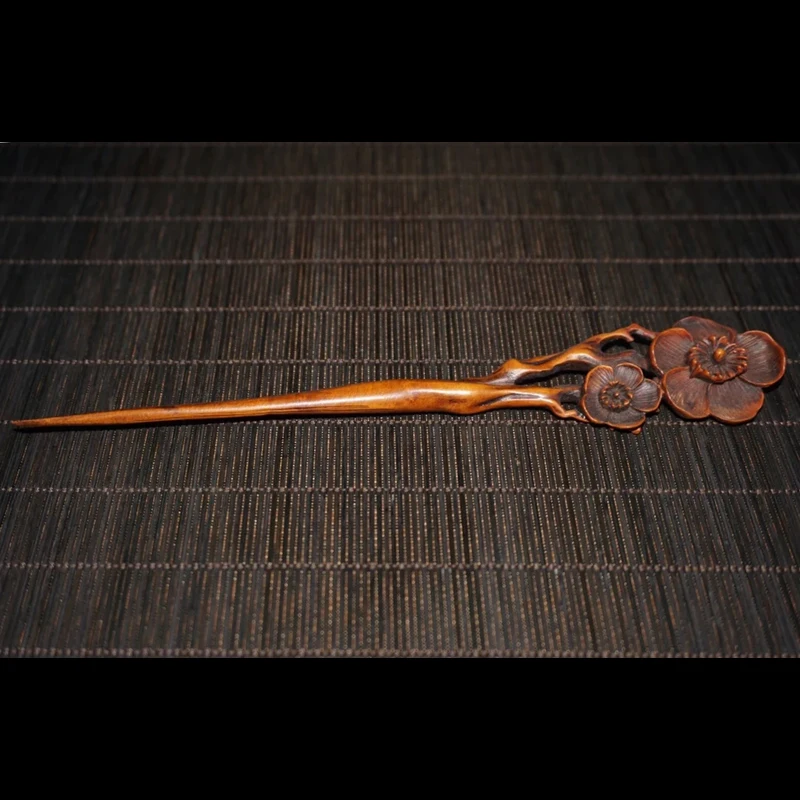 

Exquisite old boxwood carved plum blossom statue hairpin decoration collection ornaments