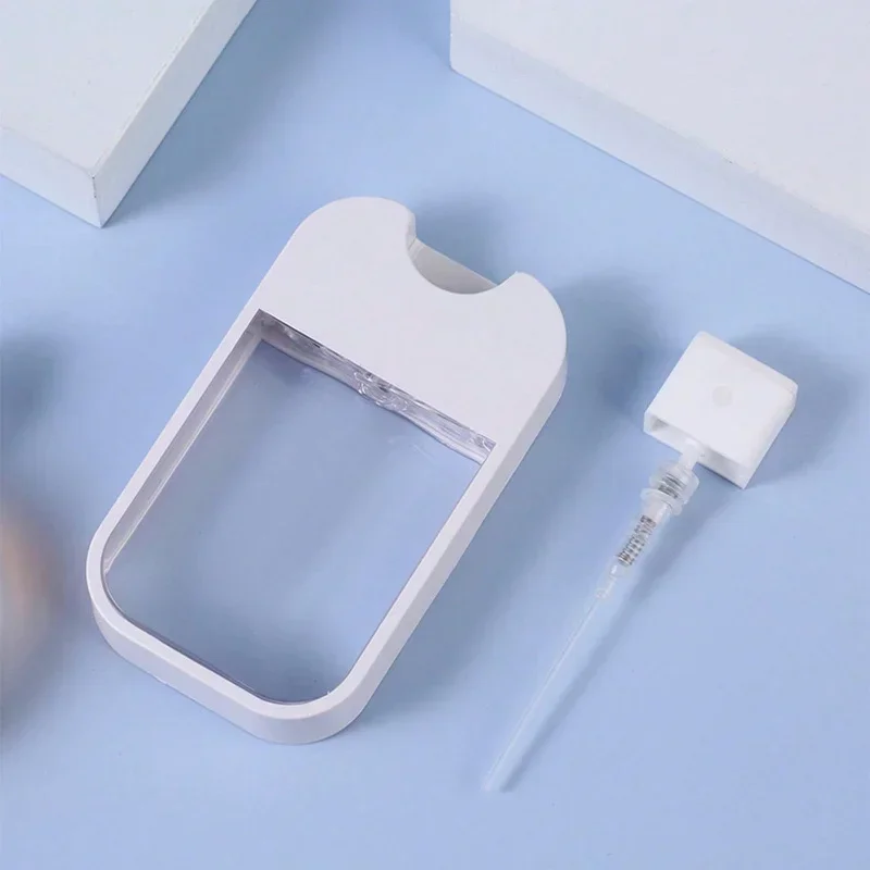 Nowe 45ml kolorowe przenośne butelki na płyn do dezynfekcji rąk z alkoholem, mini butelki w formie karty, podróżne butelki do rozpylania, kosmetyki do ponownego napełniania, butelki z pompką.