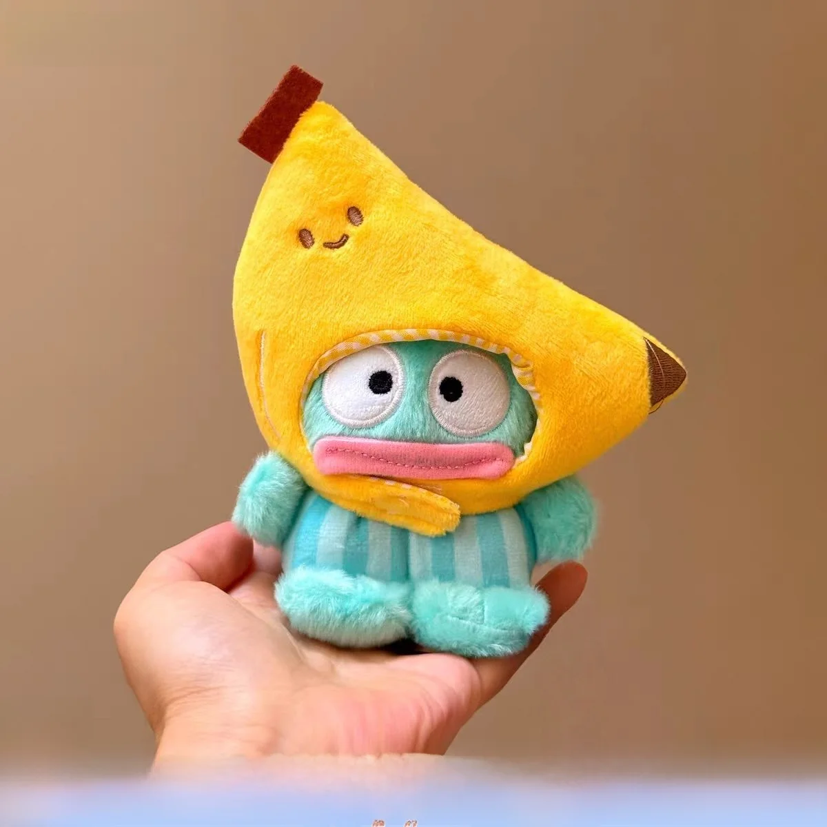 jcknbj-banana-hat-ugly-fish-han-dun-bag-charm-school-bag-decorations-cute-plush-doll-birthday-gifts-fashionable-accessory
