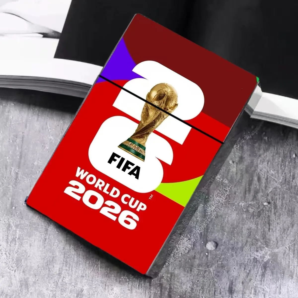 La Copa Mundial de la FIFA Panini 2026 ™   Colección de Stickers Oficiales, Caja con 50 Paquetes, Caja Sorpresa de Colección