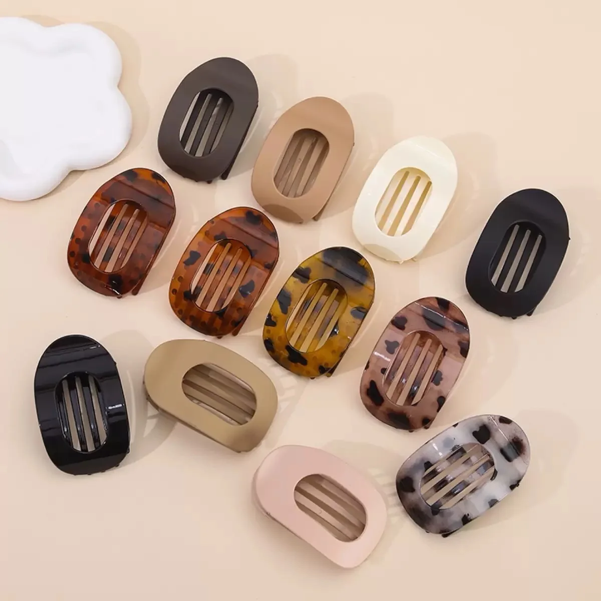 مشابك شعر مسطحة بيضاوية أنيقة للنساء - للحصول على مثالي - متوفرة بألوان ثابتة وطباعة جلد الفهد للاستخدام متعدد الاستخدامات #5