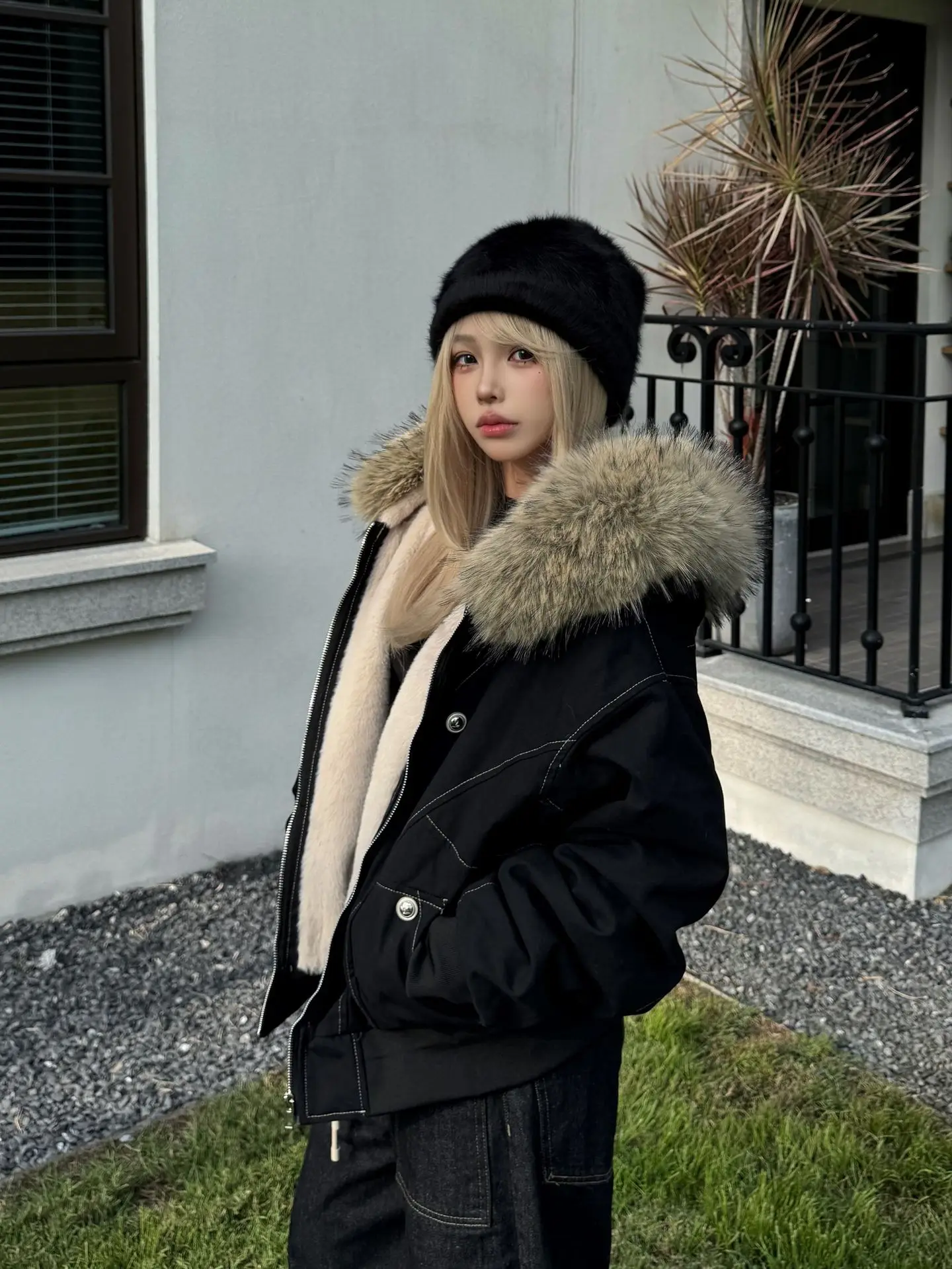 Siren Chic American Retro Fur Collar Jacket Winter Short Campus Style Thickened Hooded Cotton Design Ins Small Size Women's Coat