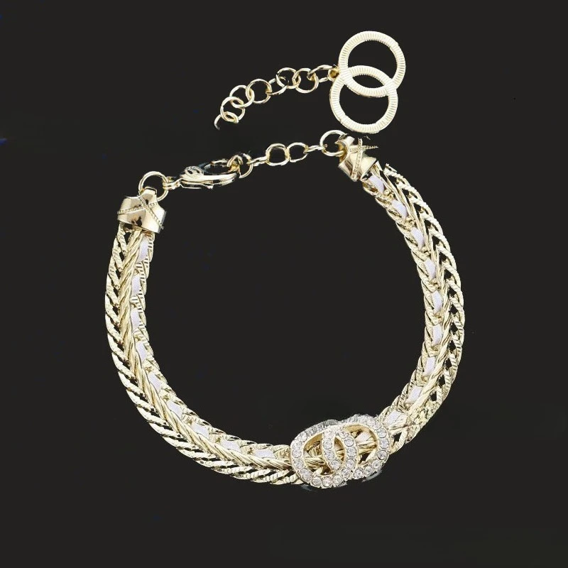 سلسلة سوار مثلثة - عتيقة أوروبية أمريكية، إكسسوار معصم أنيق متعدد الاستخدامات له