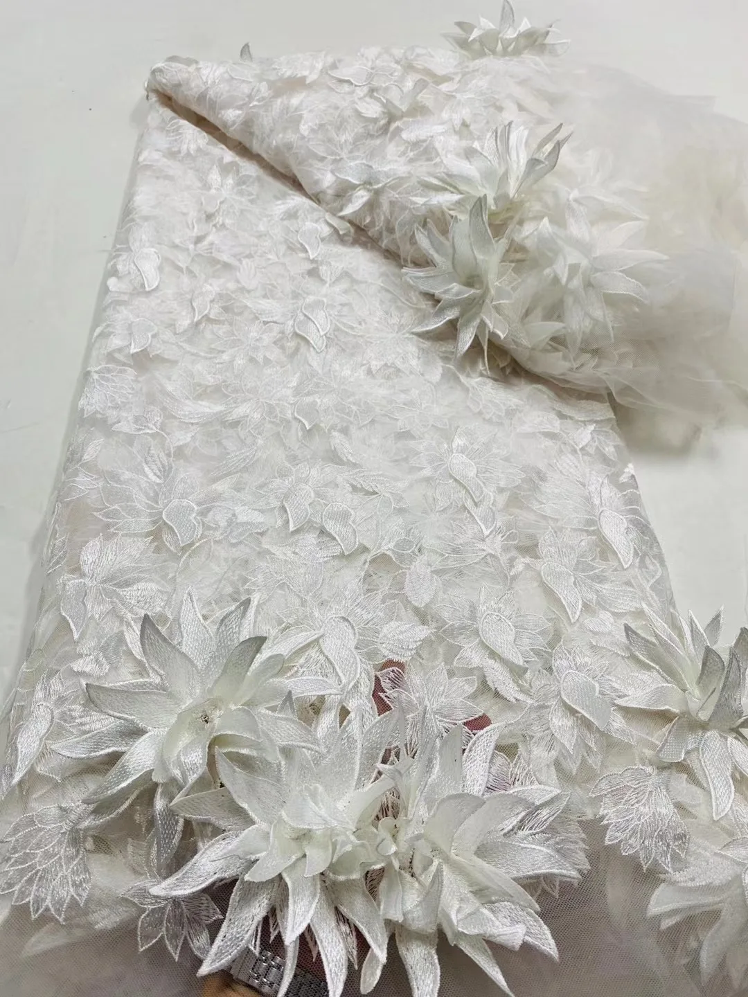 2024 High Quality African Nigerian Cotton Lace Fabric New Tulle Party Dress Swiss Voile Lace Fabric French Lace For Wedding Sew