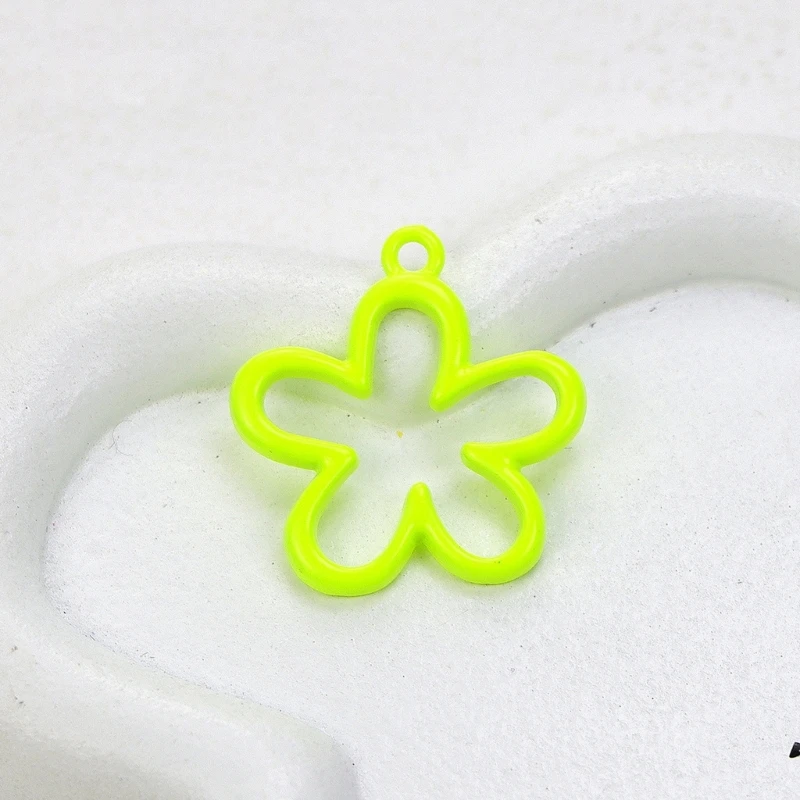 Trendy Cut Out Floral Pendant Flower Attachment Charm for Unique Jewelry Crafts