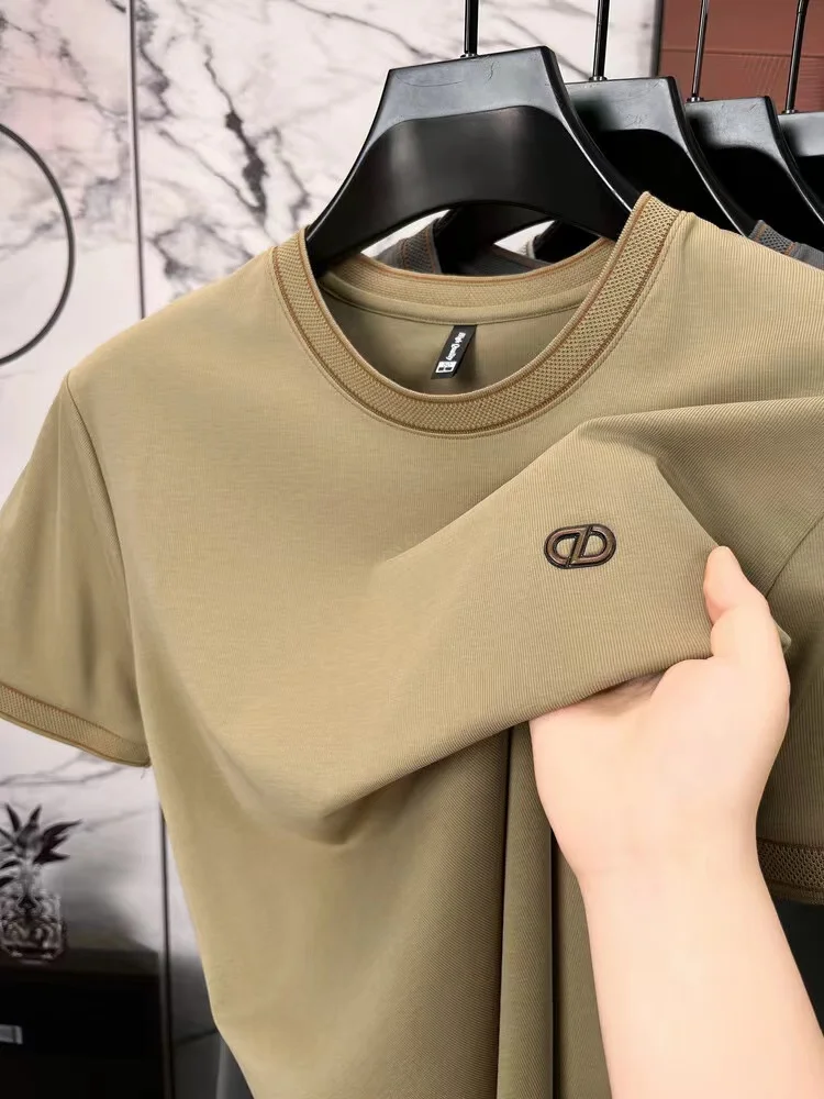 2024 Summer high-quality breathable cotton men\'s short sleeve T-shirt light luxury brand fashion embossed round neck casual top