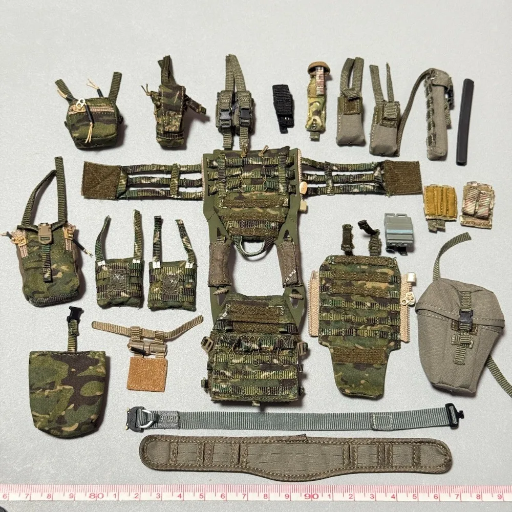 

ES 26070A 1/6 Scale Soldier Chest Hanging Set Model 12''Hong Kong Flying SDU