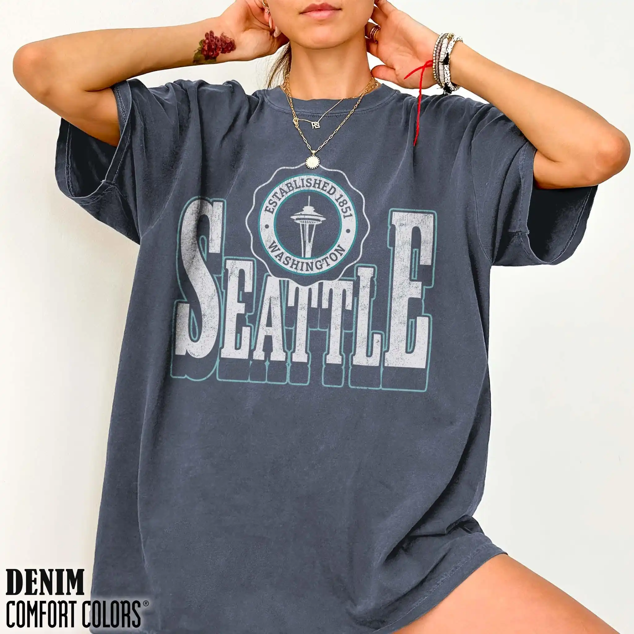 Seattle Shirt Space Needle Graphic Tee Gift for PNW Travelers Washington State Gifts Pacific Northwest Souvenir T-shirt