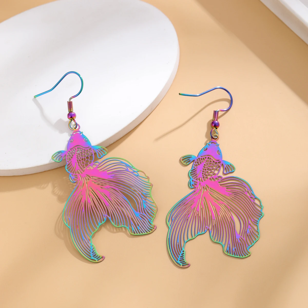 1 Piece Fashion Hollow Colorful Goldfish Earrings, Ideal for Gifts