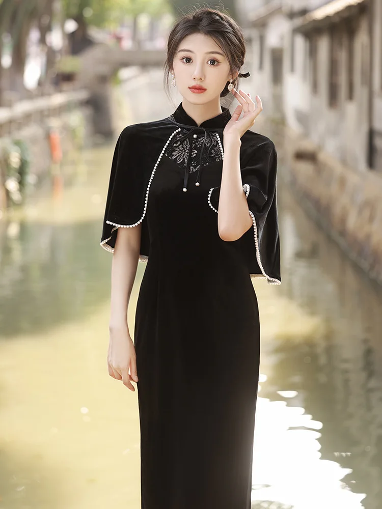 

FZSLCYIYI Black Vintage Velour Sleeveless Qipao With Beded Shawl Chinese Cheongsam Women Wedding Dress