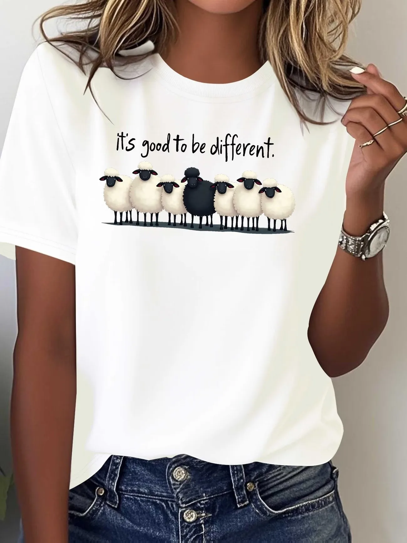 Lustiges Schaf-T-Shirt mit Aufschrift „Es ist gut, anders zu sein“, 100 % Baumwolle, Damen-T-Shirt mit Kawaii-Print, weiches, kurzärmliges Oberteil mit Rundhalsausschnitt und Grafikdruck