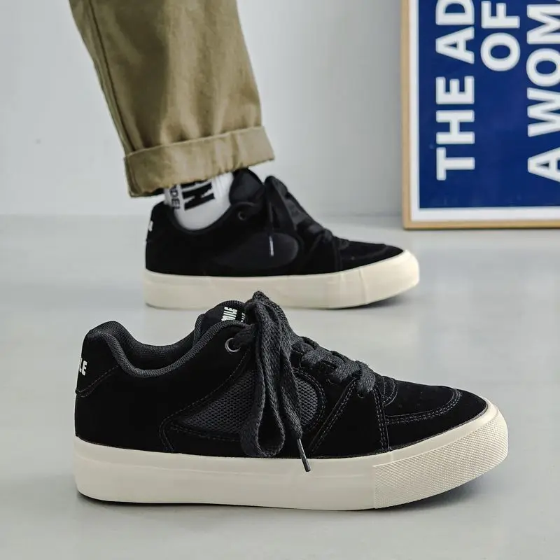 2025 New Men's Korean Style Fashion Sneakers Casual Sports Shoes Comfortable Lightweight Walking Shoes Daily Wear