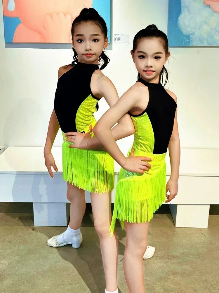 새로운 어린이 룸바 차차 삼바 라틴 댄스 복장 소녀 볼룸 댄스 드레스 술 스커트 프린지 라틴 연습 드레스