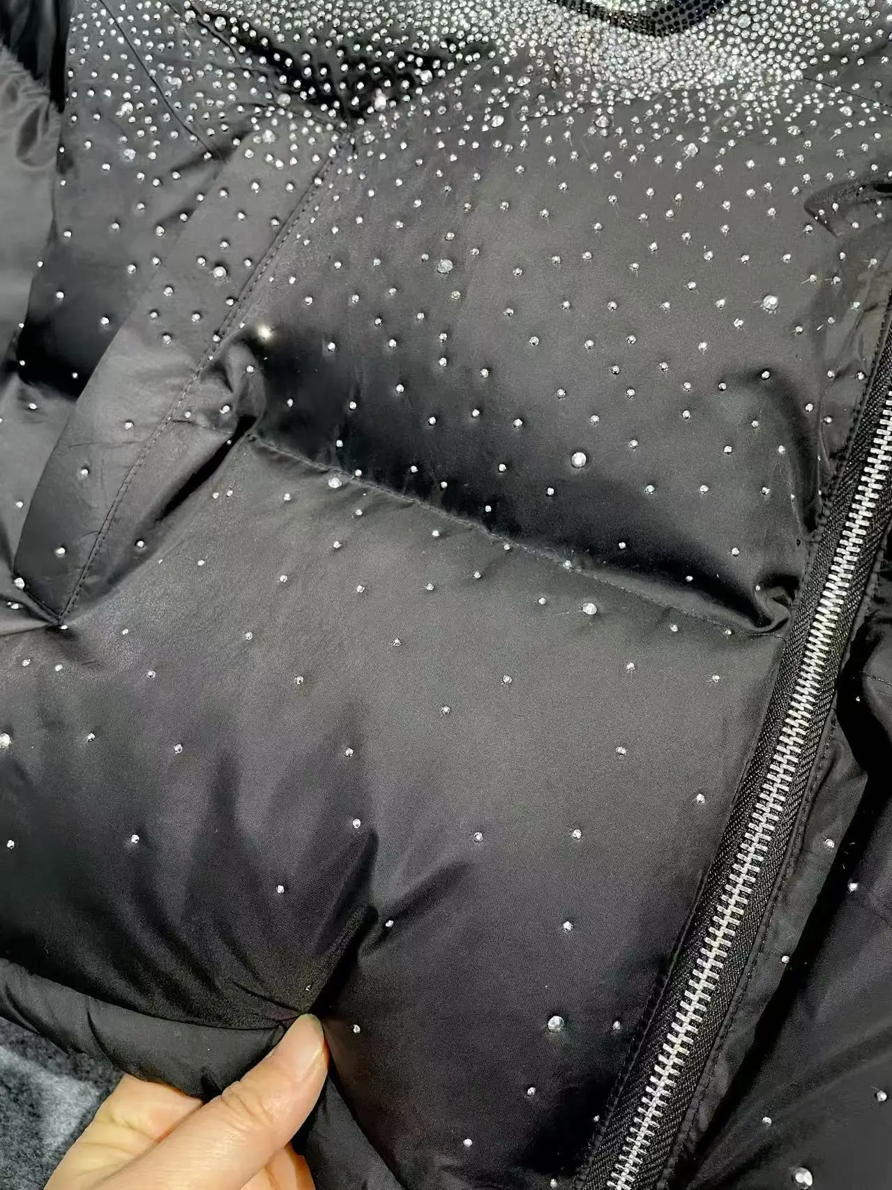 2025 inverno nova moda parkas masculinidade moda bonito versátil casacos soltos clássico strass cabeça de tigre bonito parkas