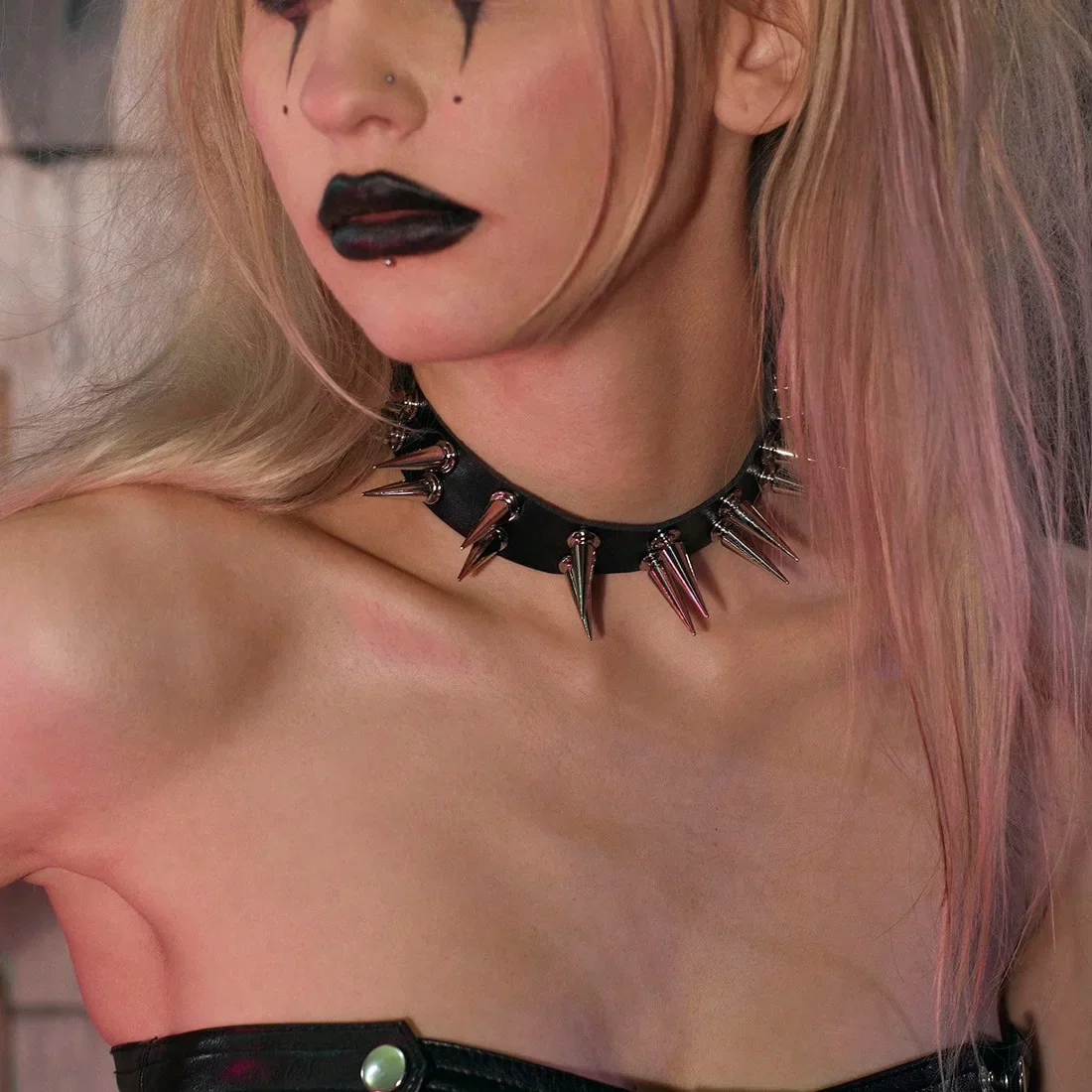 Neo-punk Gothic Rock and roll Fashion Individuality Exaggerate Double row Long spike nail Rivet  Leather PU Choker Pendant