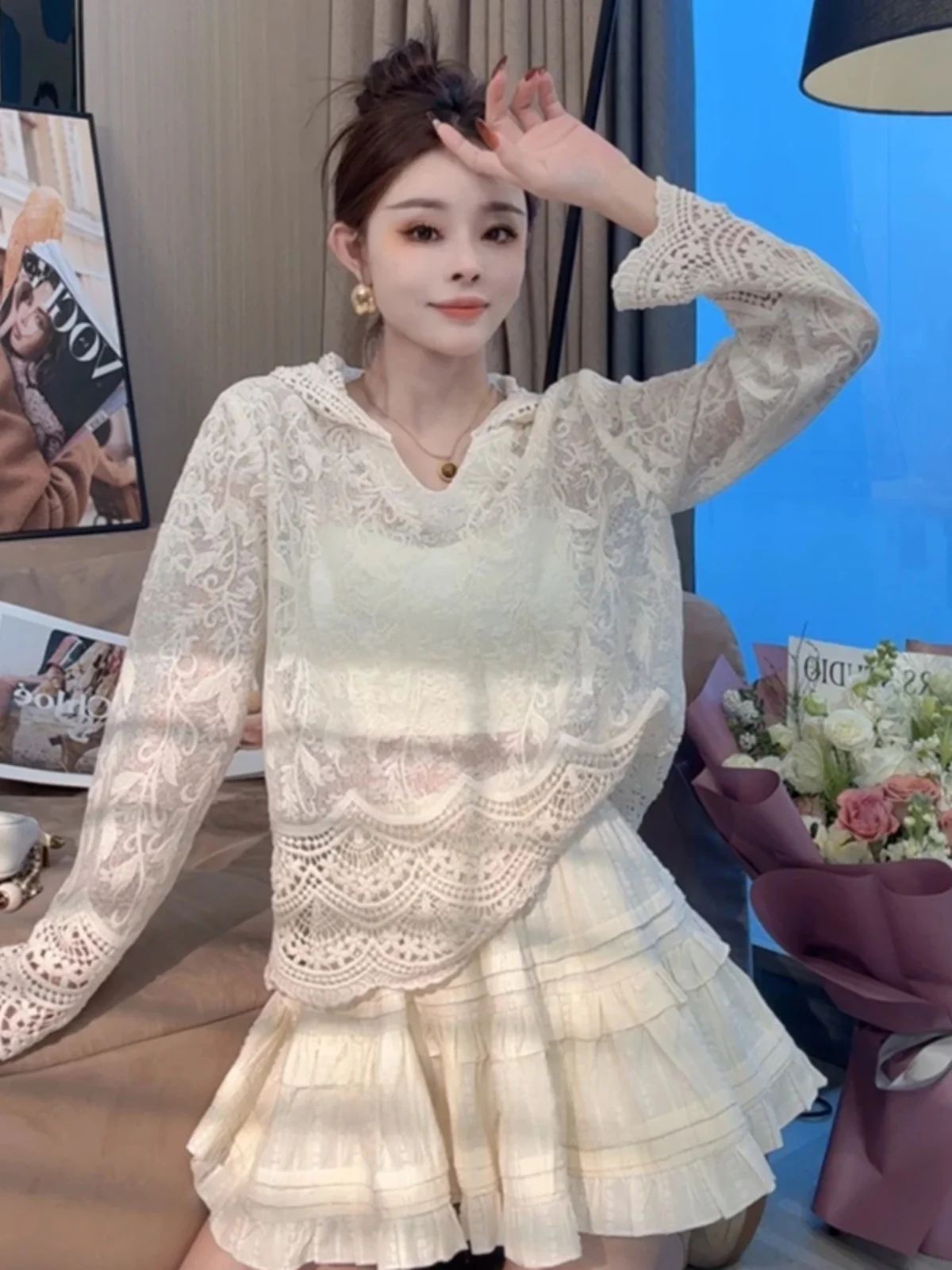 

Elegant Heavy Embroidery Hooded Lace Shirt Women's Loose Beautiful Inner Wear Base Top Spring 2026 New Style Xiaohanjia