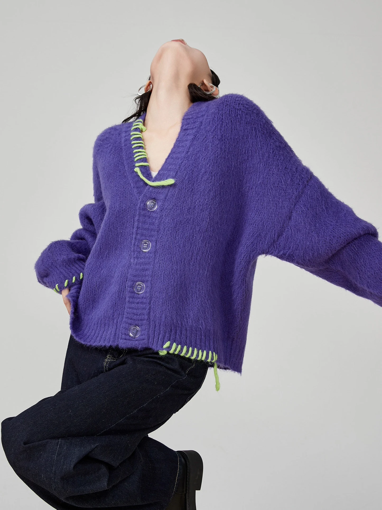 

Свободный женский вязаный кардиган с V-образным вырезом, мягкий и уютный пуловер в корейском стиле, зимняя верхняя одежда из полиэстера с длинными рукавами