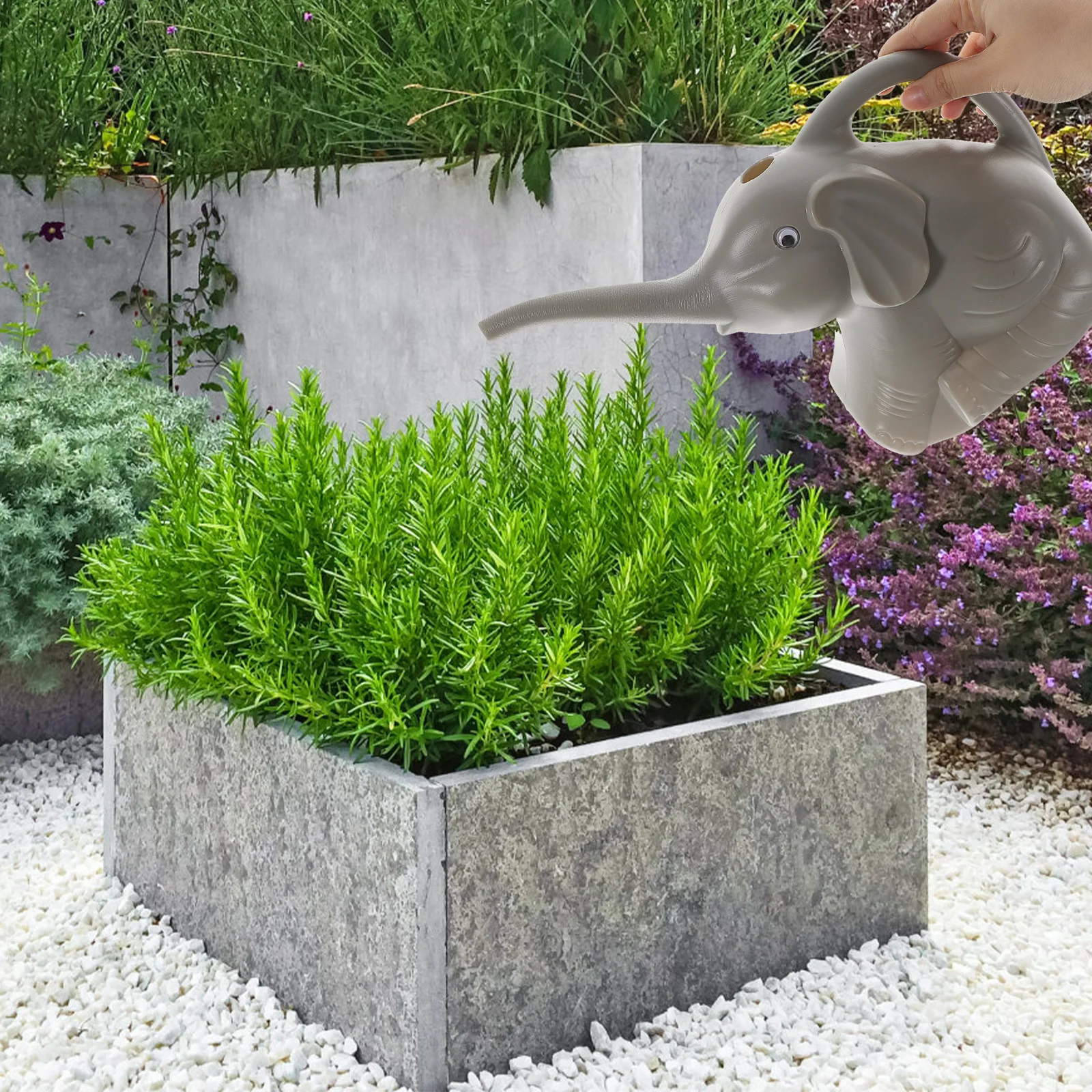 

Creative Classic Plastic Watering Can for Indoor Outdoor Use Animal Pattern Gardening Pot Suitable for Amateur Professional