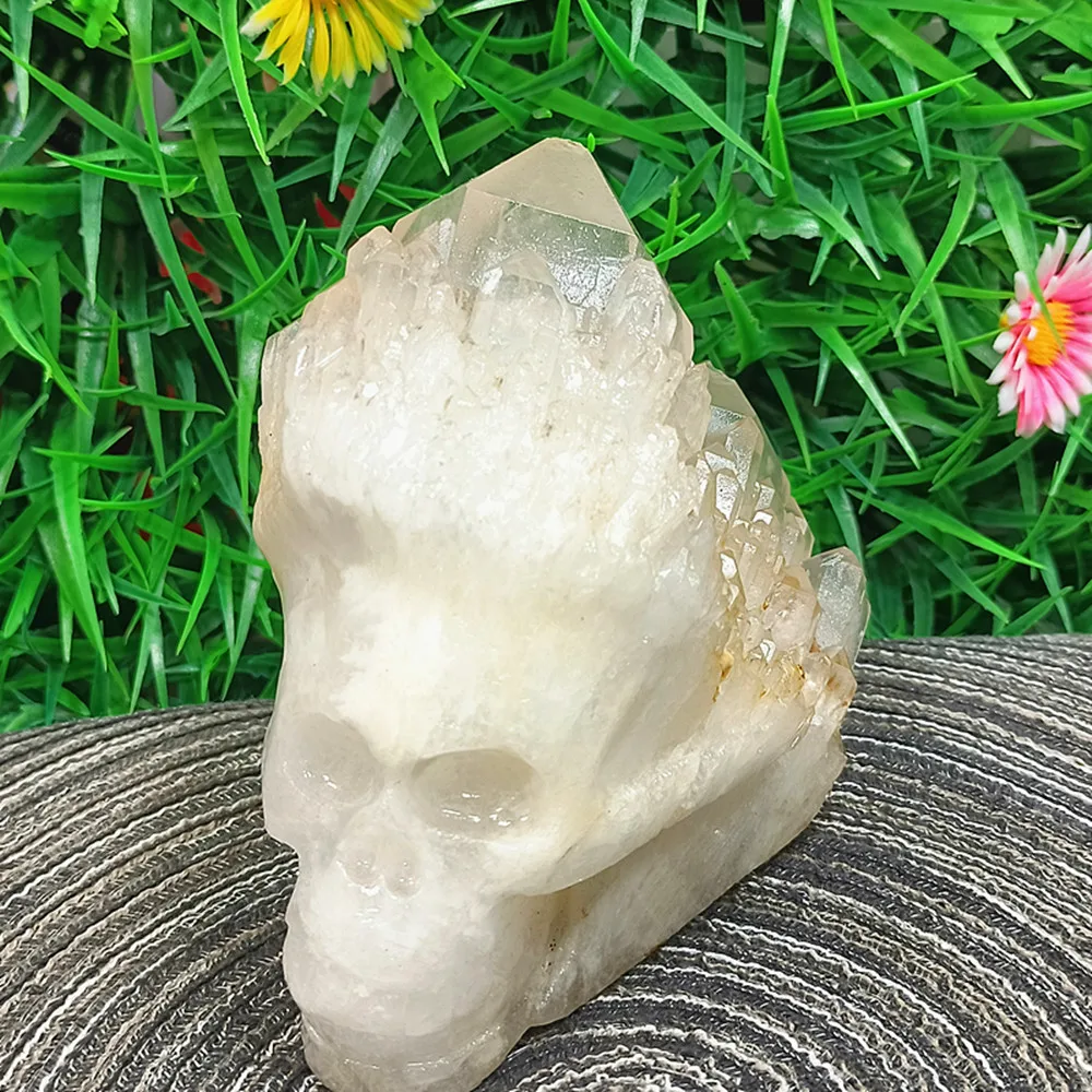 Hand-carved natural quartz crystal white crystal clusters, which can be used as home decorations.