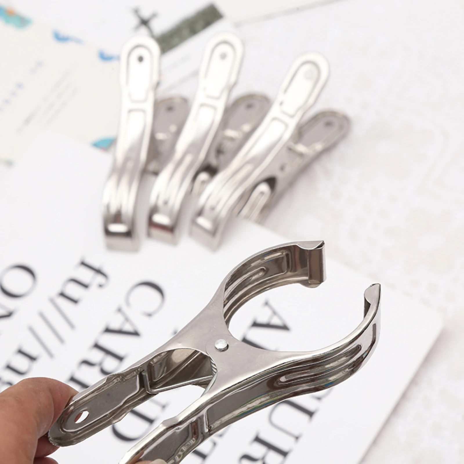 4Pcs Extra Large Stainless Steel Clips Quilt Holder Windproof Clips Large Drying Clips 4.72in*2.56in*0.79in