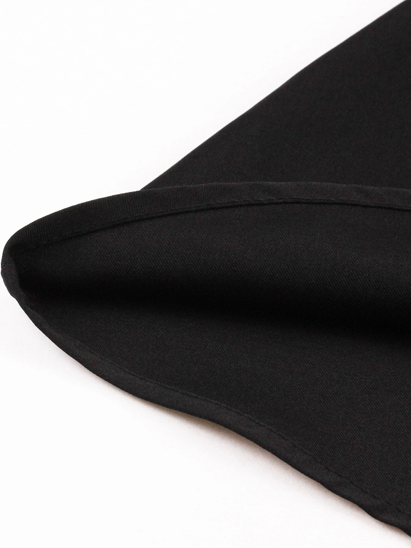 Tonval Schwarze Kleider mit herzförmigem Ausschnitt, Applikationen und Details, elegante 50er-Jahre-Kleidung für Damen, plissiertes Kleid im Vintage-Stil mit Gürtel