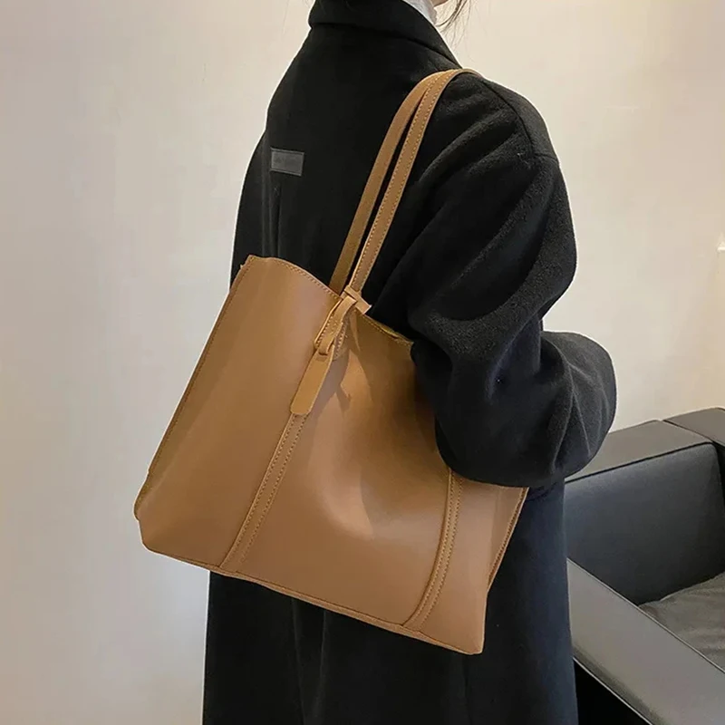 black minimalist large capacity soft leather tote bag casual versatile shoulder bag