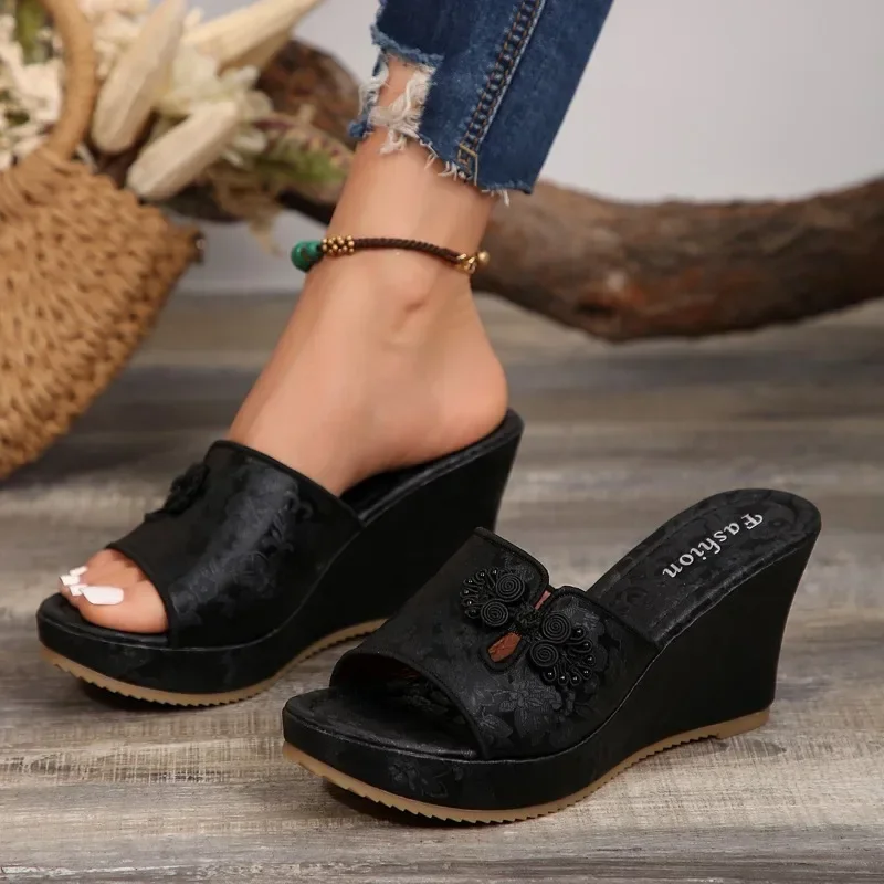 Fashion Slippers Women\'s Platform Shoes 2024 Hot Selling Ethnic Style High Heels Wedge Slippers Suitable for Office Beach