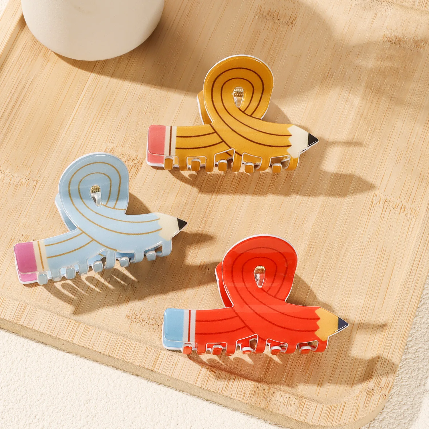 

DS 7.5CM Colored Pencil Hair Claw Cute Cartoon Acrylic Claw Clips New Semester Starts Crab Hair Clips Hair Accessories for Girls
