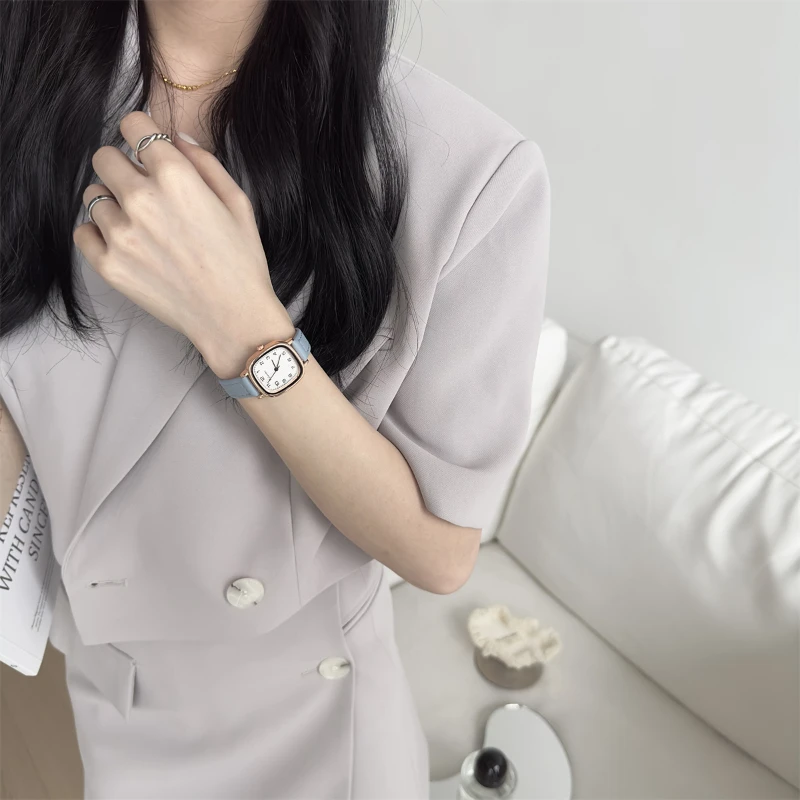 

New high-quality luxury waterproof watch women's niche simple temperament small dial exquisite quartz elegant women's watch