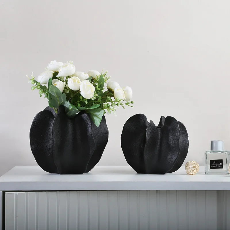 Ceramic Vase, Irregular Carambola Flower Arrangement, Coral Wave Pattern Petal Shaped Vase
