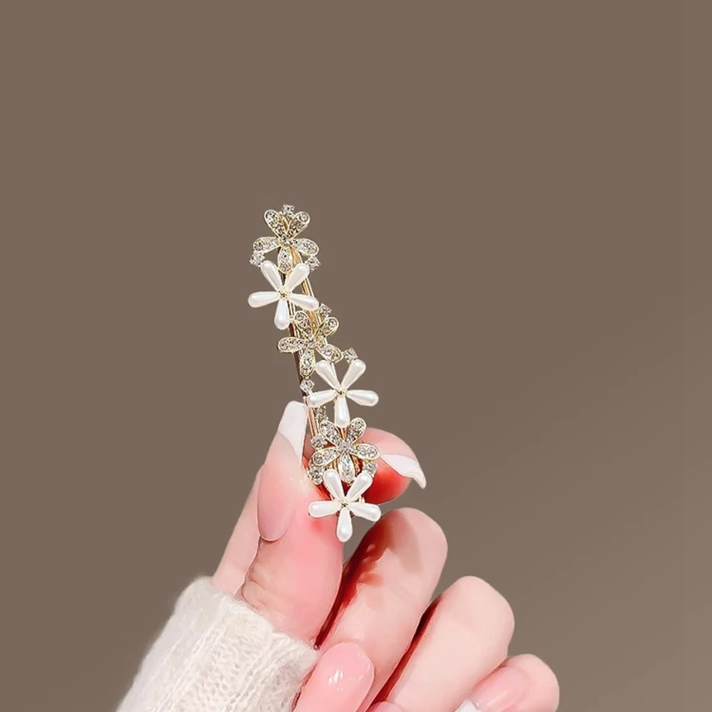 Spinki do włosów z perłami i kwiatami, ozdobne klamry do włosów z cyrkoniami, eleganckie ozdoby do włosów dla kobiet i dziewcząt.