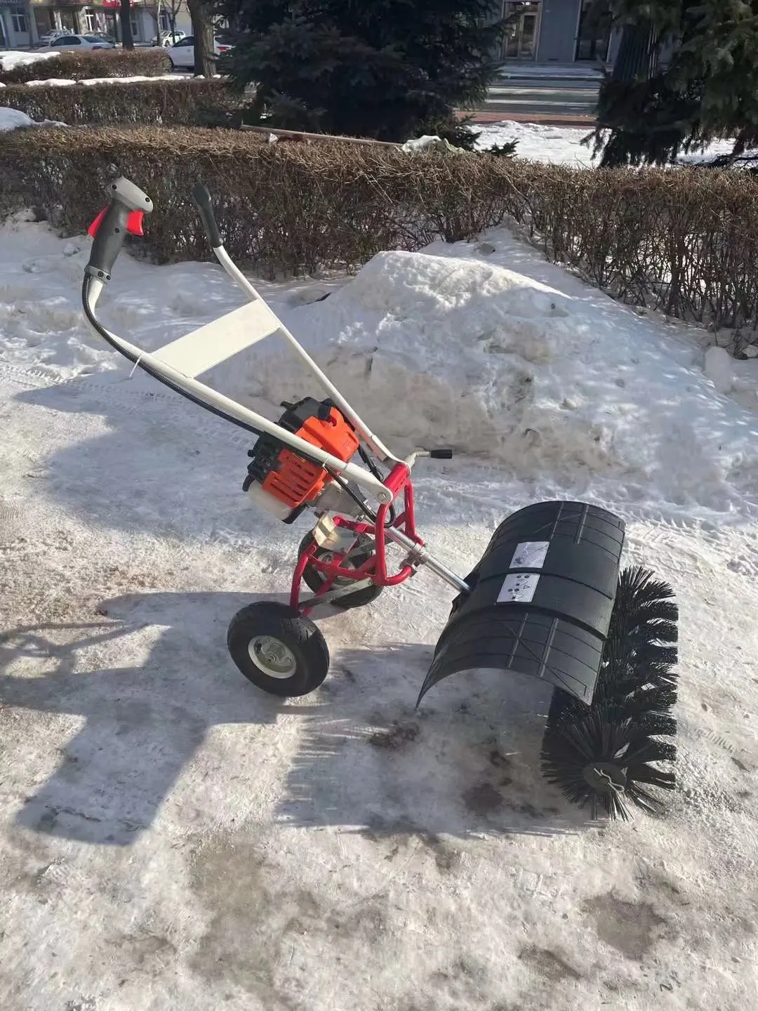 Hand-pushed Sweeper   Lawn Combing Tool Artificial Turf Garbage Cleaner   Snow Sweeper