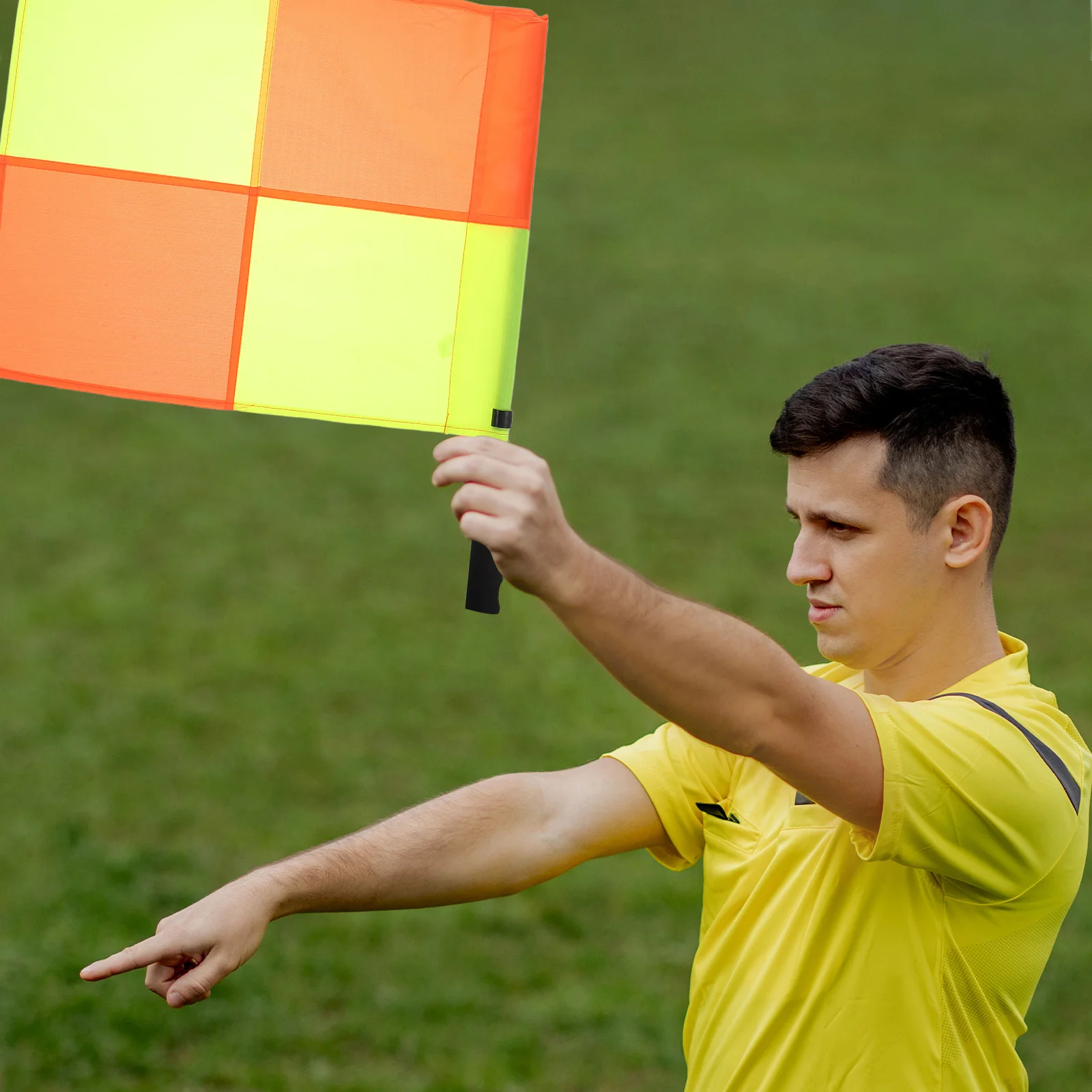 ธงผู้ตัดสินฟุตบอล 2 ชิ้น ธงผู้ช่วยผู้ตัดสินฟุตบอล น้ำหนักเบา อุปกรณ์ส่งสัญญาณสำหรับการแข่งขันกีฬา ธงมือสำหรับการตัดสินฟุตบอล