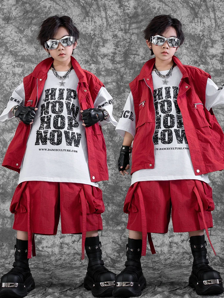Stylowe ubrania do tańca ulicznego dla chłopców, kostium do występów hip-hopowych, czerwone szorty, biały T-shirt z napisem, strój do jazzu dla dzieci VDL3946
