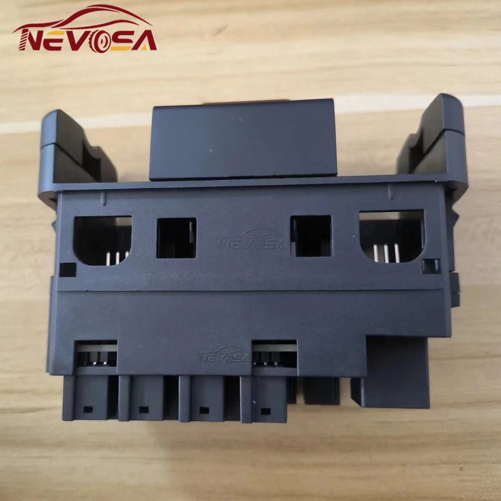 Hazard Warning Light Switch Button For Mercedes-Benz Actros MP2 MP3 ATEGO Truck Parts 24V 9434460123 9434460523 A9434460523 view 4