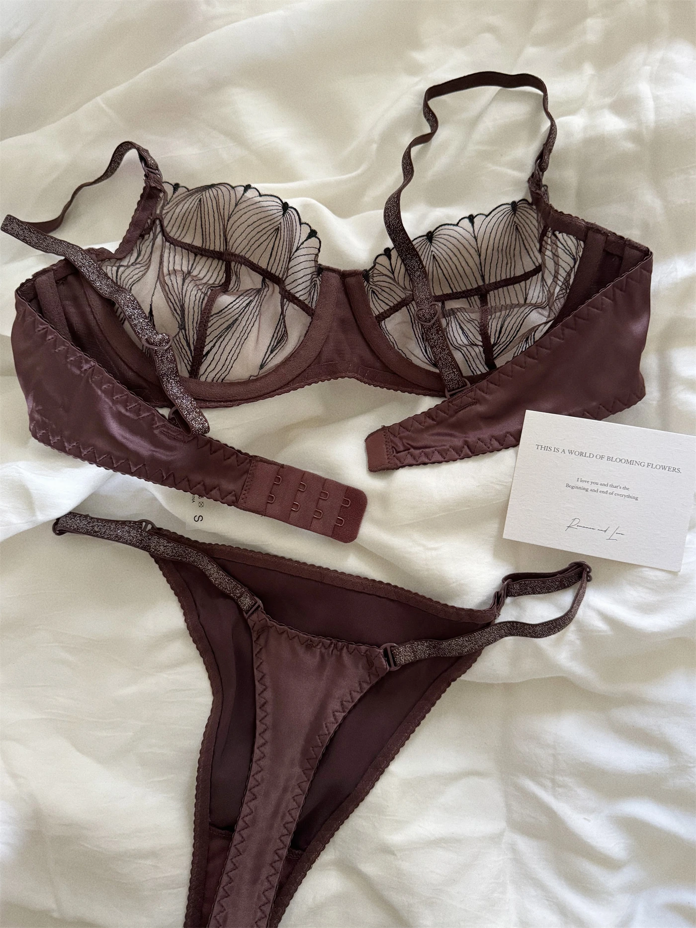 Lace underwear women sexy large size bras embroidered flower lingerie fresh and delicate push-up bra set for large breasts