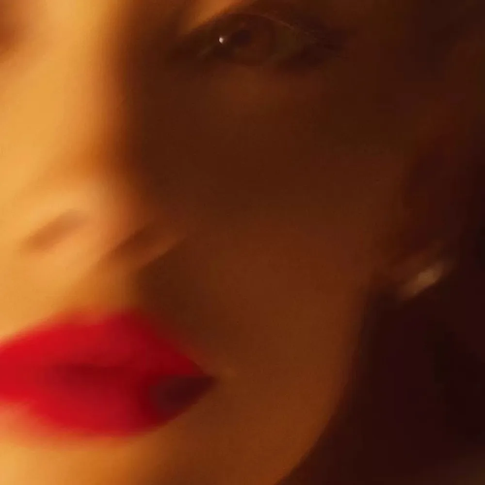 ألبوم أقراص مضغوطة أريانا غراندي Eternal Sunshine + كتاب غنائي - ألعاب بوب صوتية قوية - يجب اقتناؤها لمحبي المسوي والموسيقى