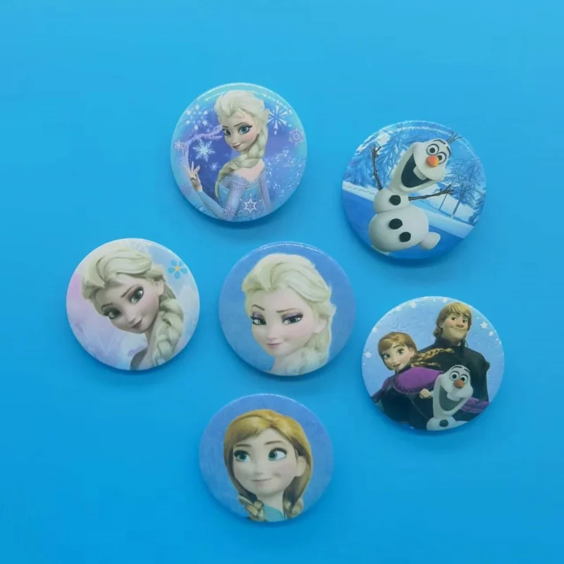 Broche de Disney The Frozen, figura de Anime, Elsa, Olaf, lindo, dibujos animados, PVC, mercancía de Anime, decoración de bolsa de ropa, regalos para niños