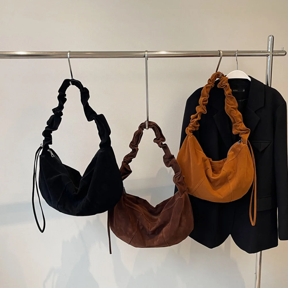 حقيبة كتف نسائية من جلد الغزال حقيبة هلال مكشكشة مع حزام قابل للتعديل ومحفظة كروس متعددة الجيوب بمقبض صغير للسفر في العمل