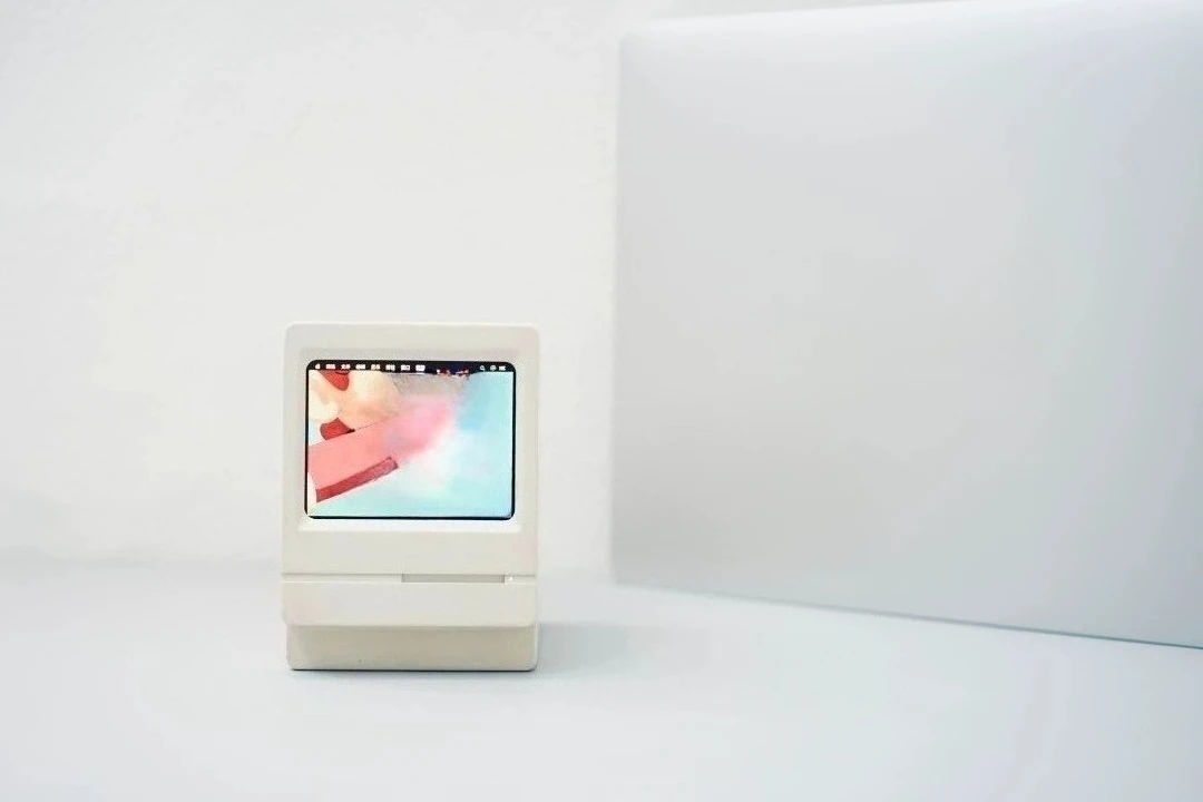 Retro Style Mini Desktop Ornament Monitor HDMI LCD External Secondary Display 640*480 for Computer Laptop