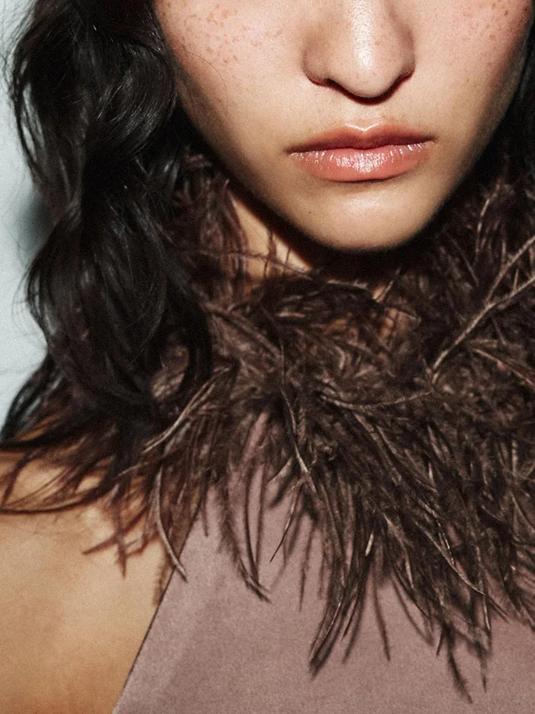 Faionable Sexy Bal Feather Versierd Hangende Kraag Dr Nieuwe Collectie Winter 2025 Damesjurk Ele Avond Dr