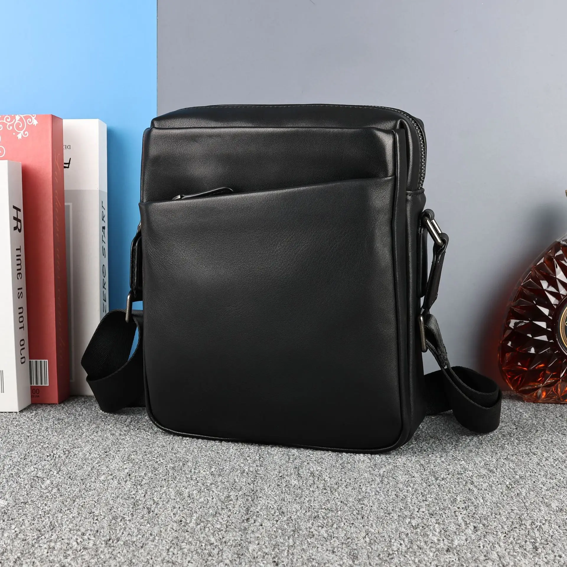 Men New Top Grain Leather Crossbody Bag Large Capacity Fashion Versatile Business Casual Commuter Shoulder Bag