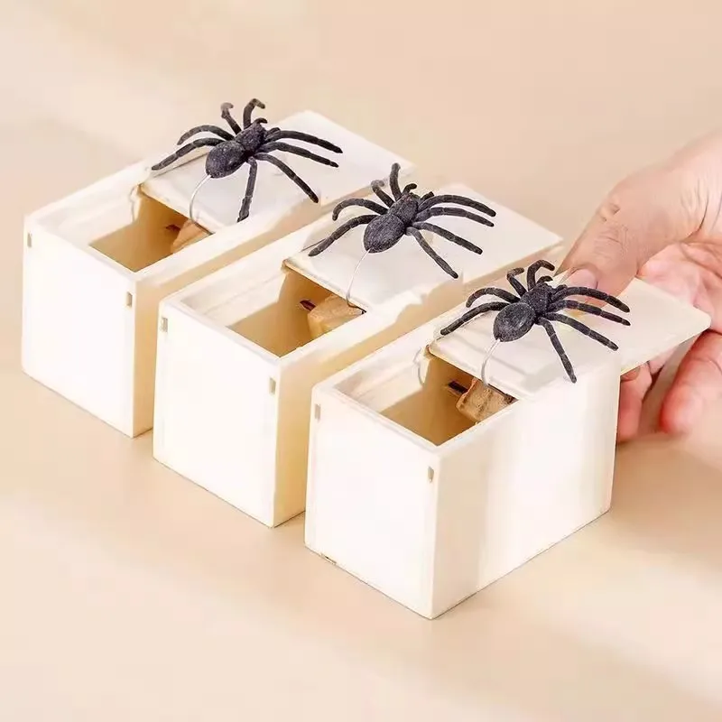 

Trick Spider Funny Scare Box Wooden Hidden Box Quality Prank Wooden Scare Box Fun Game Prank Trick Friend Office Toys