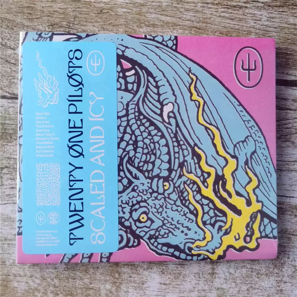 "Scaled and Icy" هو ألبوم الاستوديو السادس لـ Twenty One Pilots، تم إصدارها في 21 مايو، مع ألحان البيانو في قلبها. #2