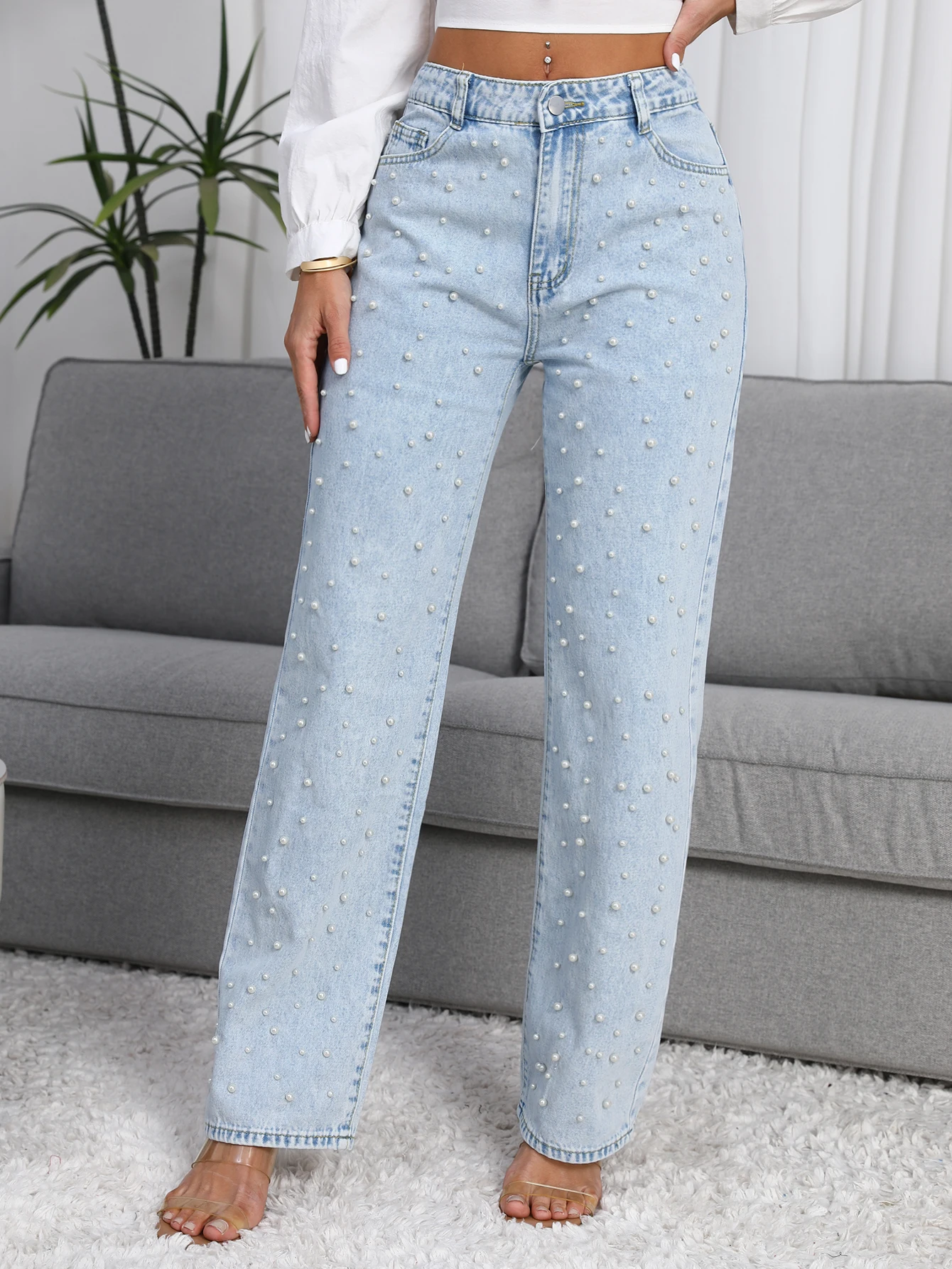 

Women Straight-Leg Denim Jeans with Fashion Faux Pearl Detail Casual Style Non-Stretch Jeans Light Blue Mid-waist Denim Pants