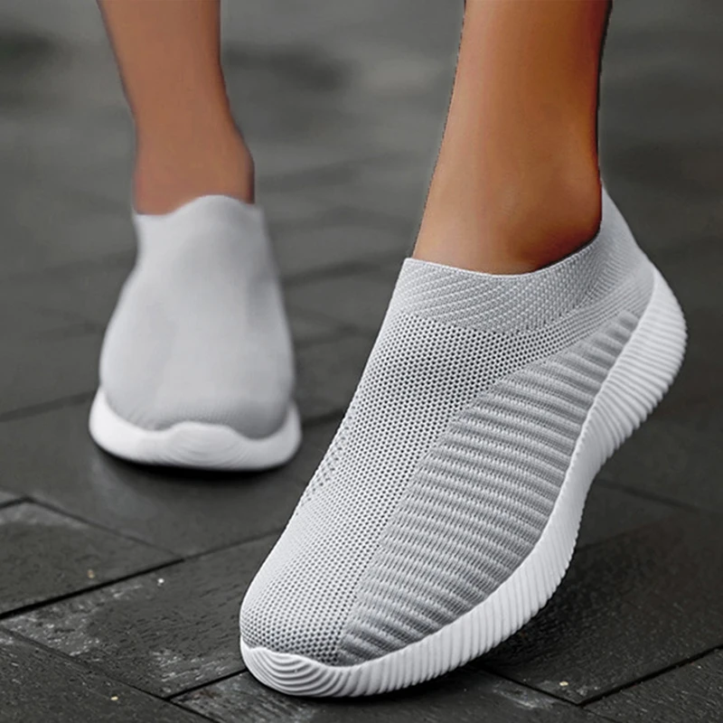 2024 Nieuwe Casual Schoenen Mode Sneakers Voor Vrouwen Lopen Effen Kleur Vrouwen Sneakers Slip Op Sok Dames Platte Schoenen Vrouw Schoenen