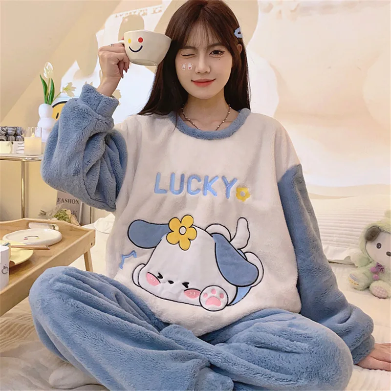 Sanrio Hello Kitty Sleepwear Two Piece Set Women's Autumn/Winter Coral Velvet Warm and Cute Sweet Set Plush Velvet Home Clothes