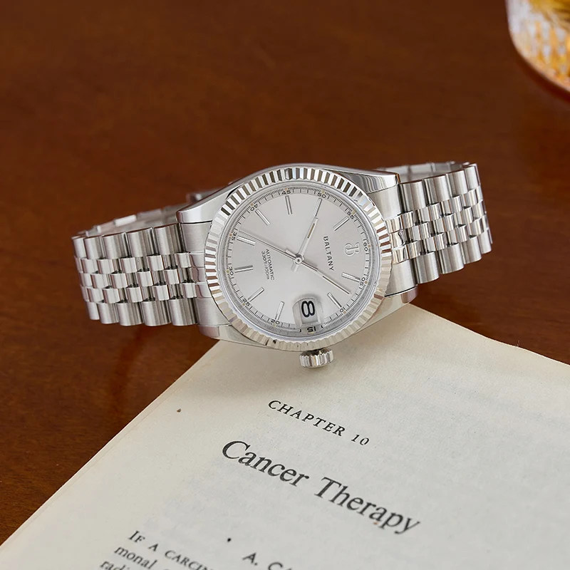 Baltany หรูหราชุดผู้ชายนาฬิกา Fluted Bezel Cyclops วันที่กันน้ํา 10Atm NH35 อัตโนมัตินาฬิกาข้อมือส่องสว่าง