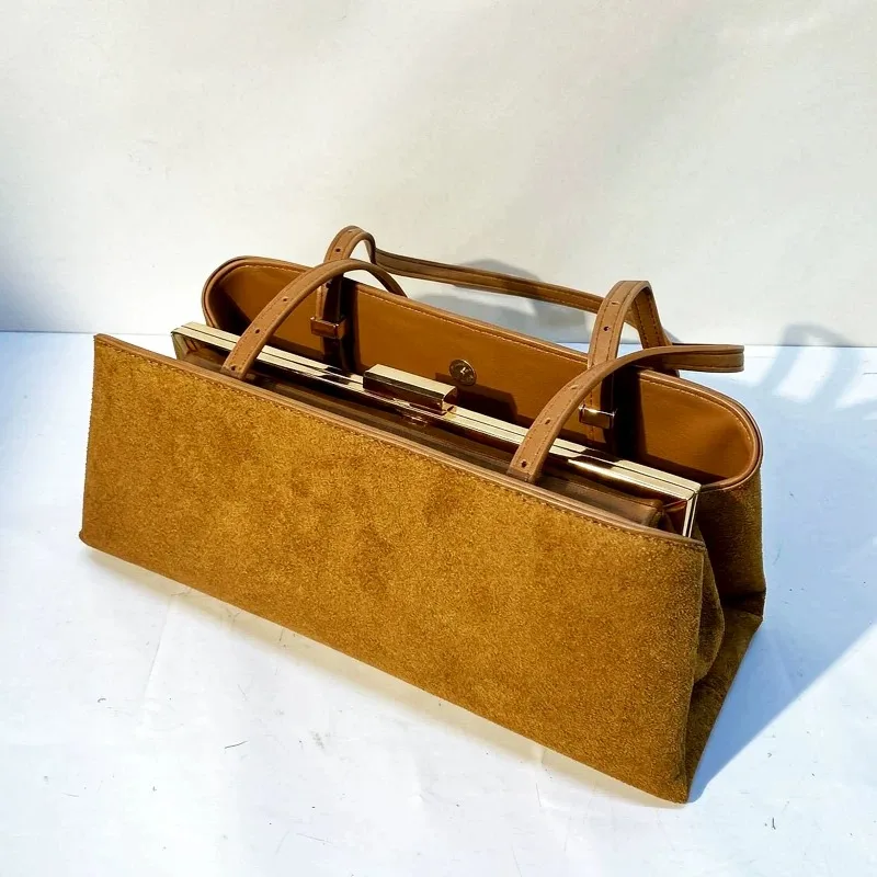 Luxury Vintage Clip Bag Women Stylish Minimalist Solid Color Matte Finish Handbag High End Elegant Evening Clip Clutch